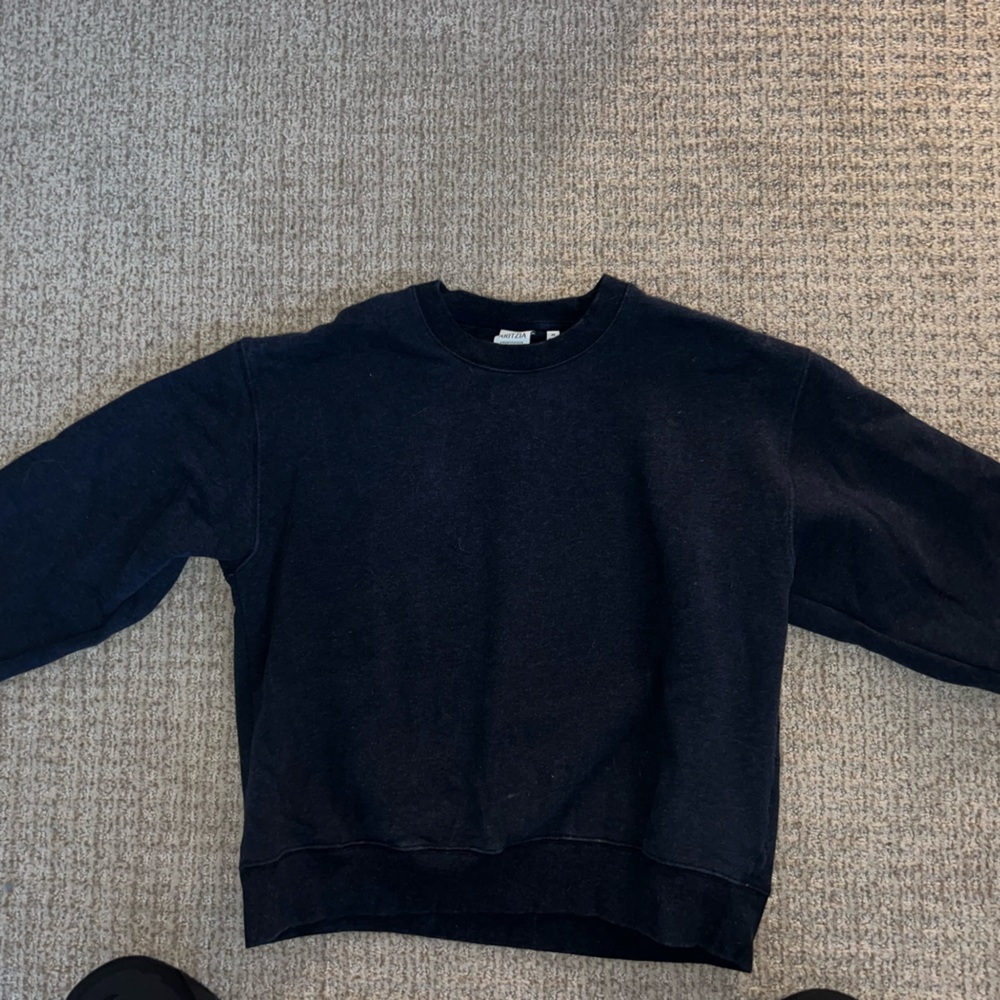 Aritzia Women's NAVY Crewneck Sweater